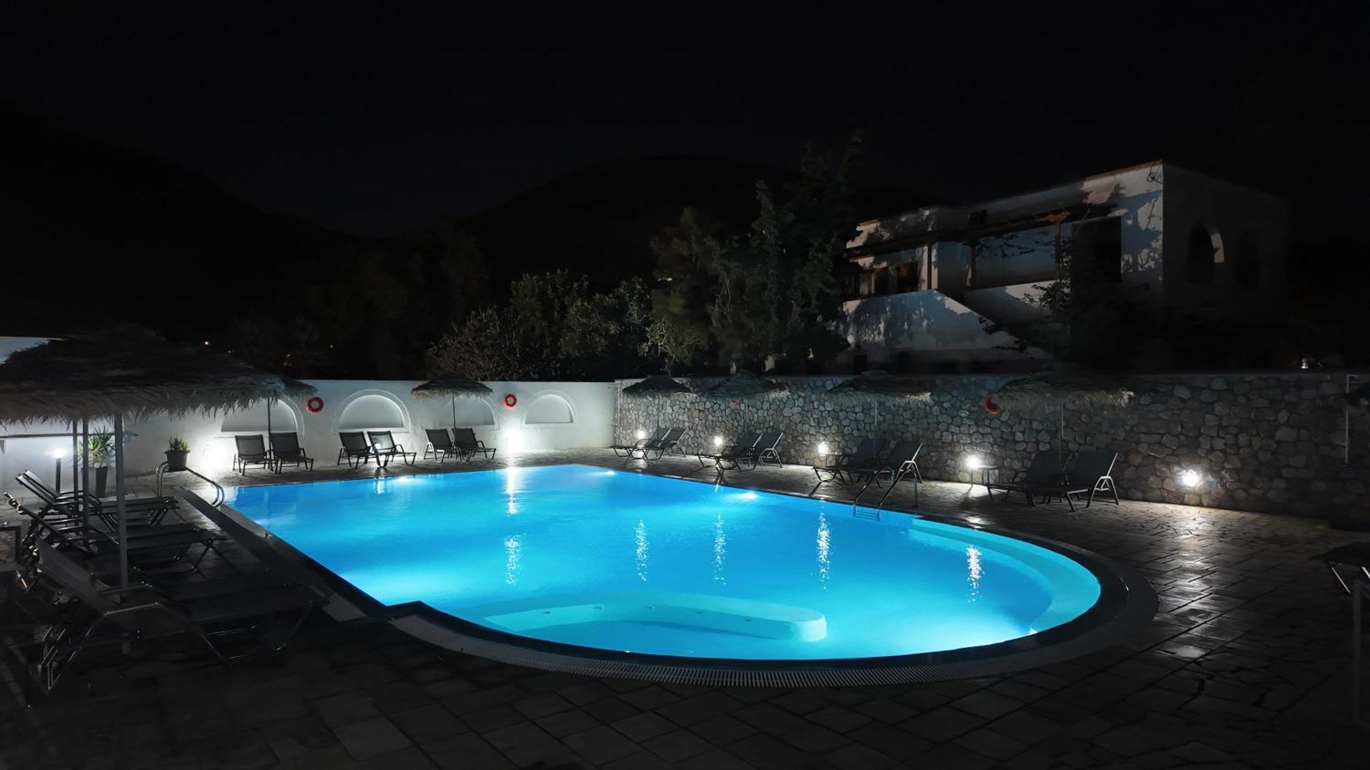 Hotel Marybill Perissa  Buitenkant foto