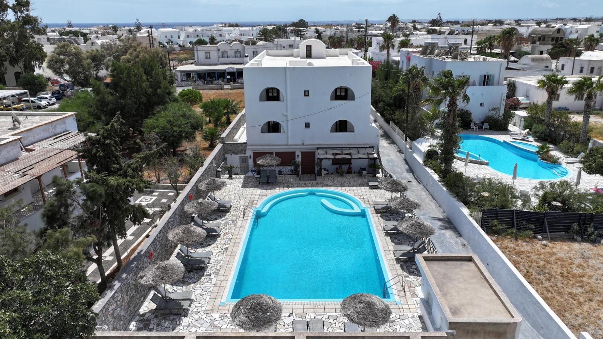 Hotel Marybill Perissa  Buitenkant foto