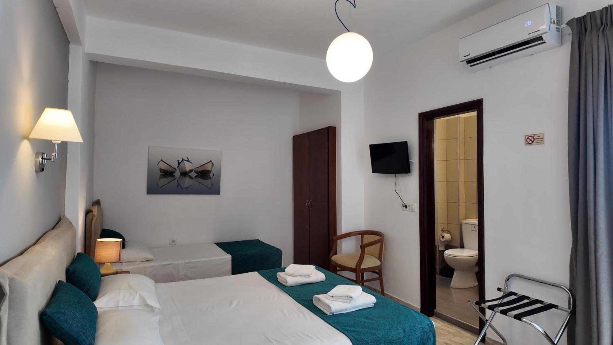 Hotel Marybill Perissa  Buitenkant foto