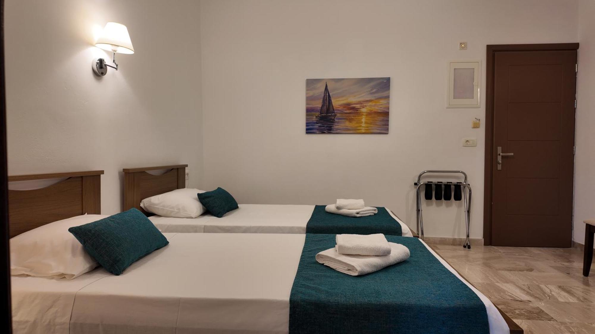 Hotel Marybill Perissa  Buitenkant foto