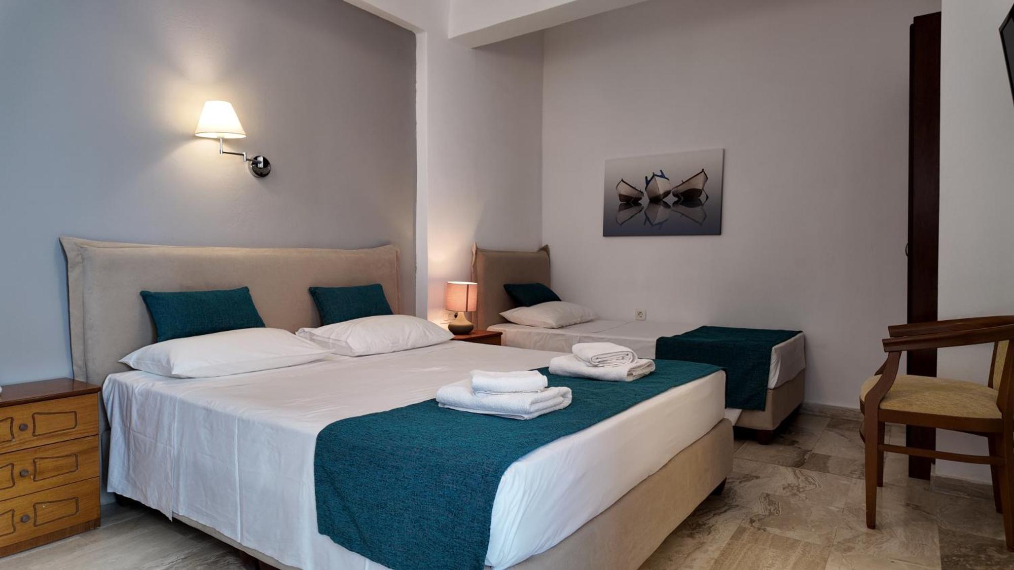 Hotel Marybill Perissa  Buitenkant foto