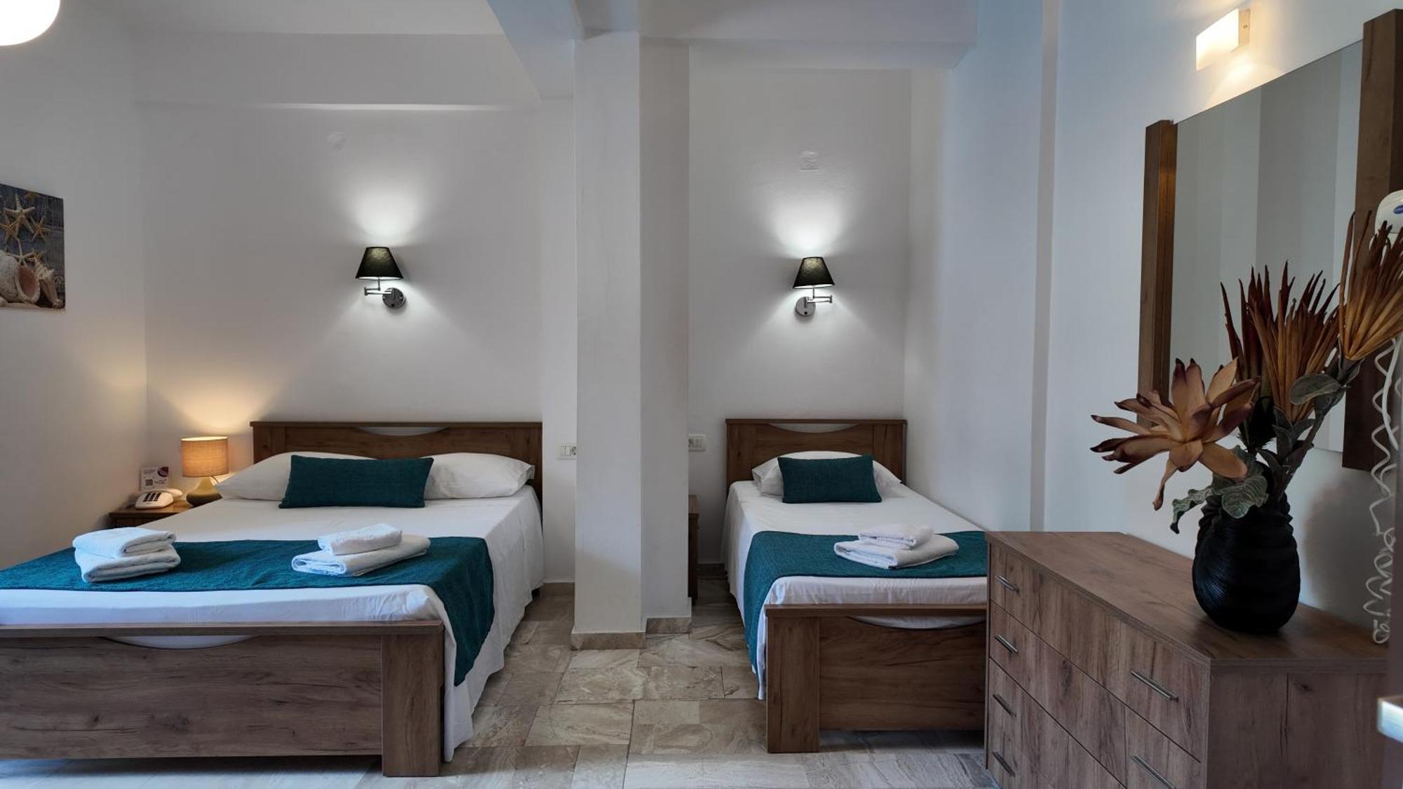 Hotel Marybill Perissa  Buitenkant foto