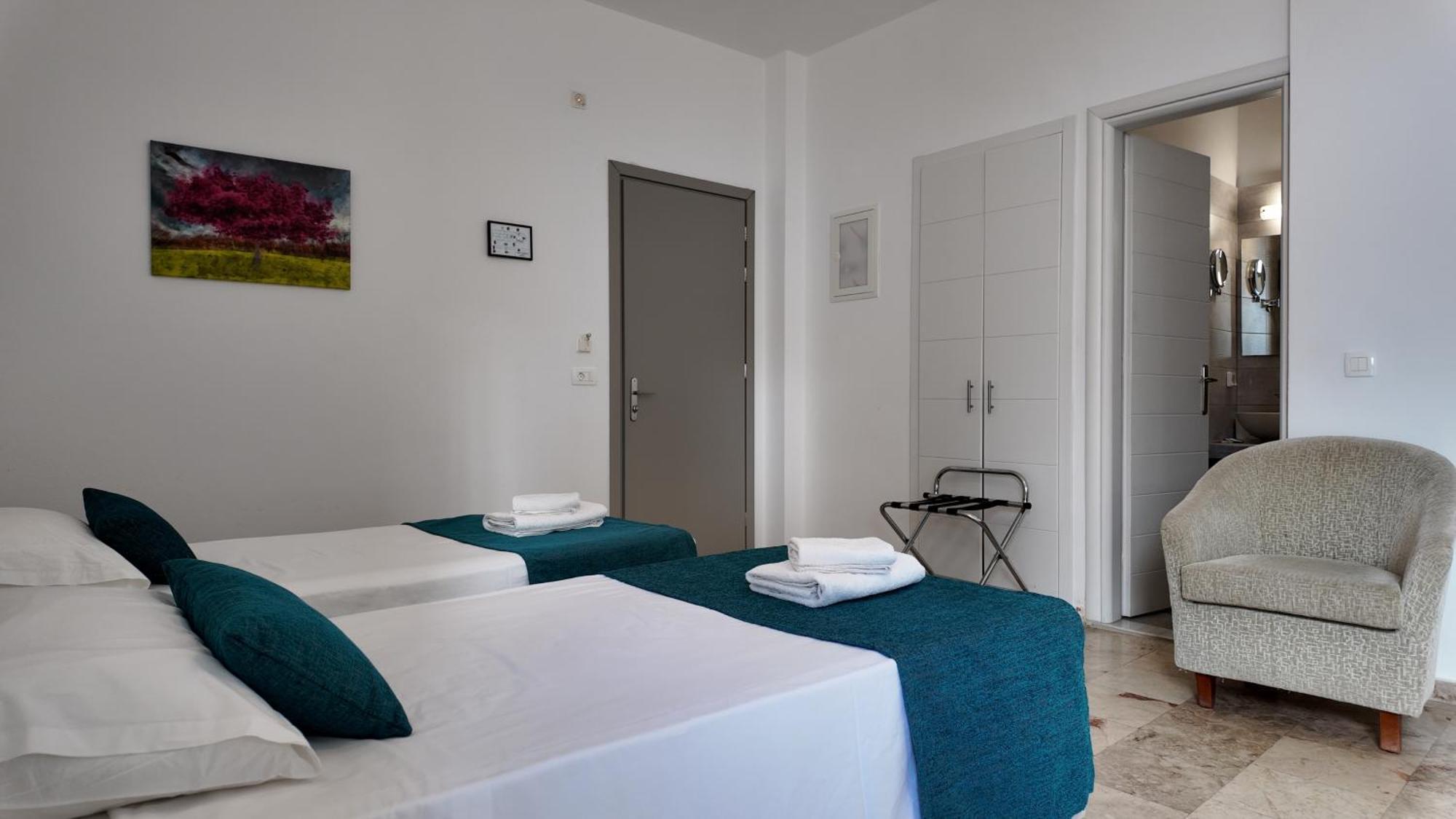 Hotel Marybill Perissa  Buitenkant foto